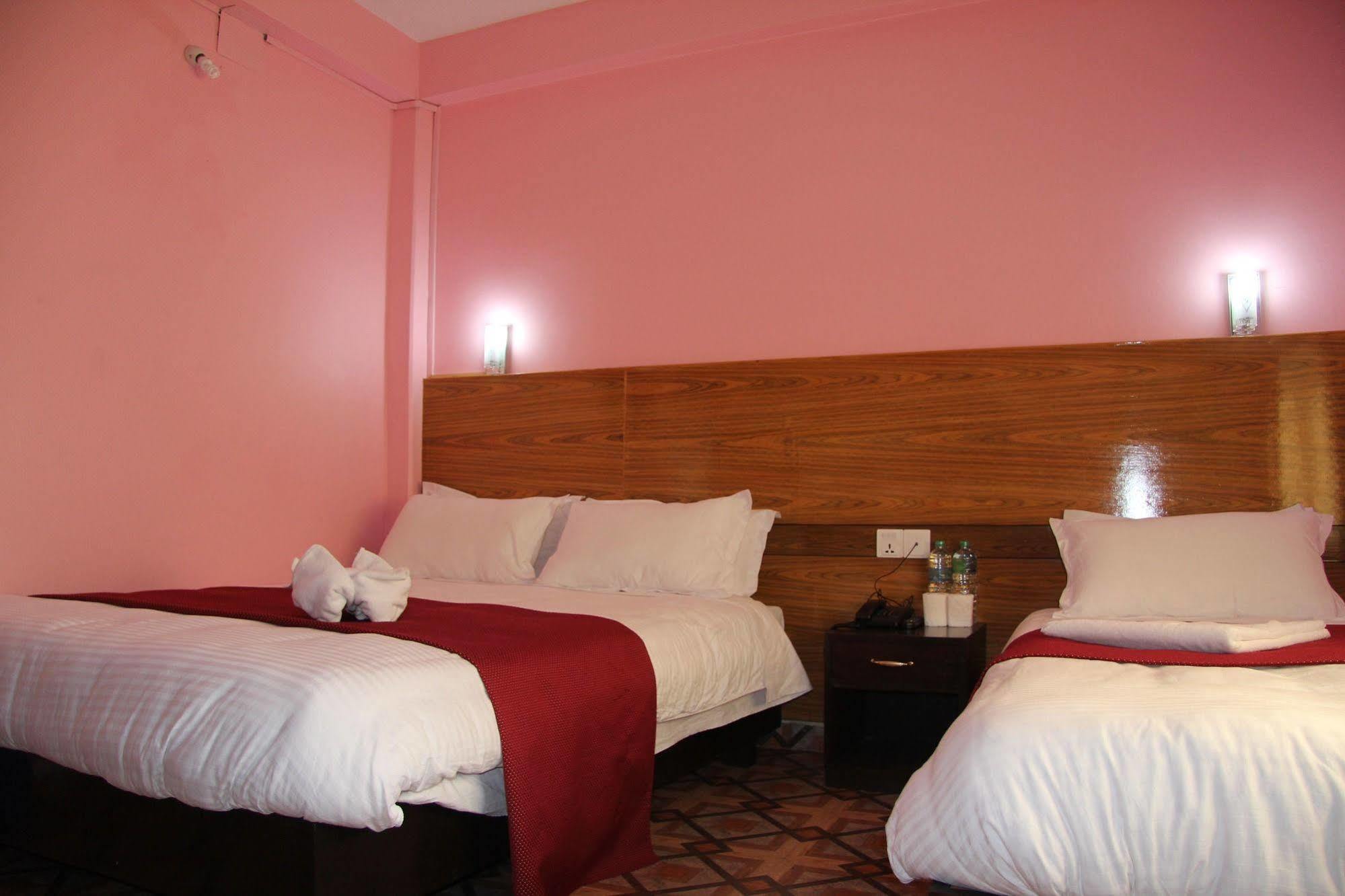 Hotel Buttercup Ποκάρα Εξωτερικό φωτογραφία