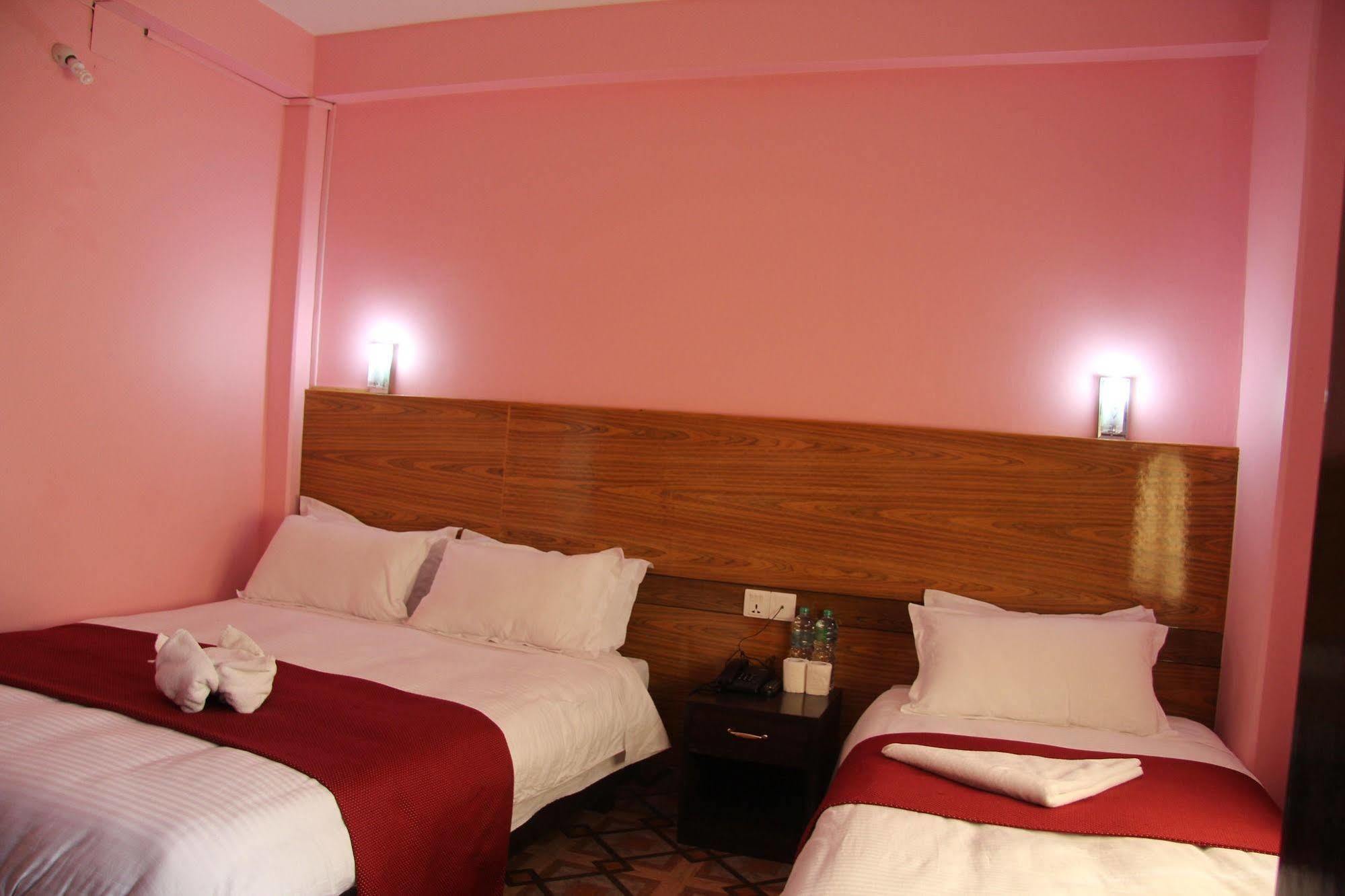 Hotel Buttercup Ποκάρα Εξωτερικό φωτογραφία