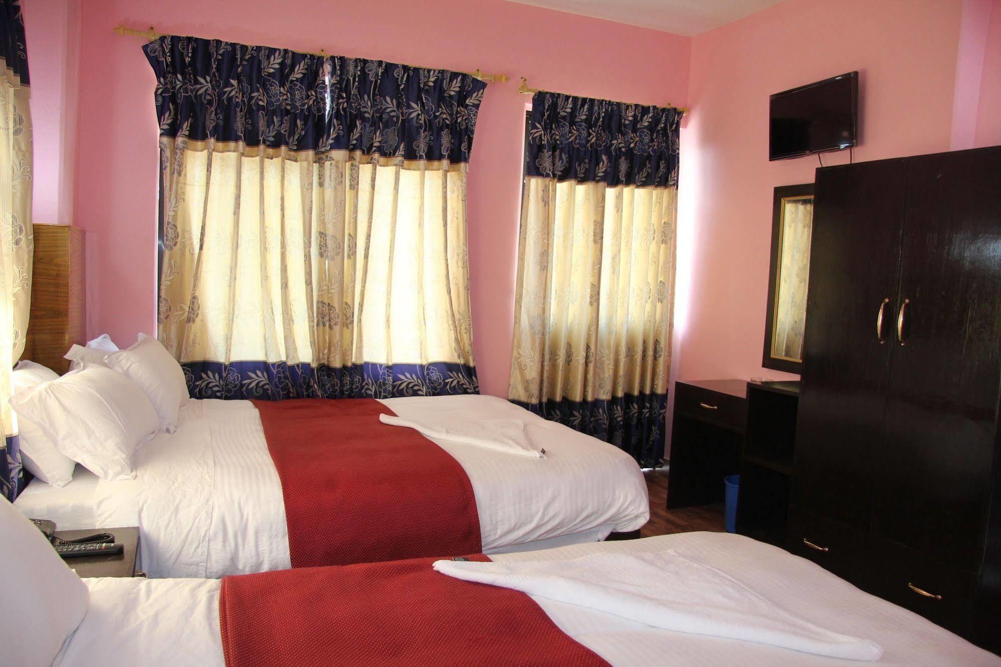 Hotel Buttercup Ποκάρα Εξωτερικό φωτογραφία