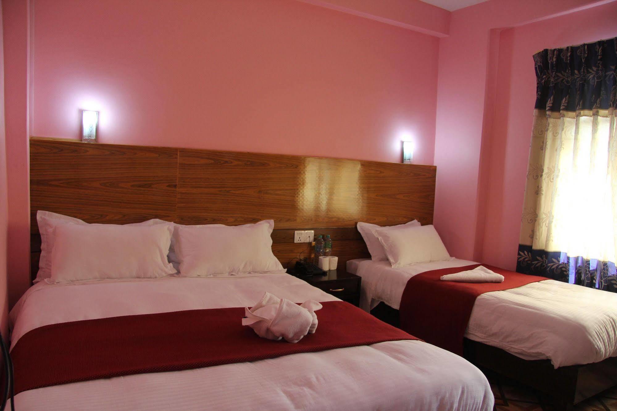 Hotel Buttercup Ποκάρα Εξωτερικό φωτογραφία