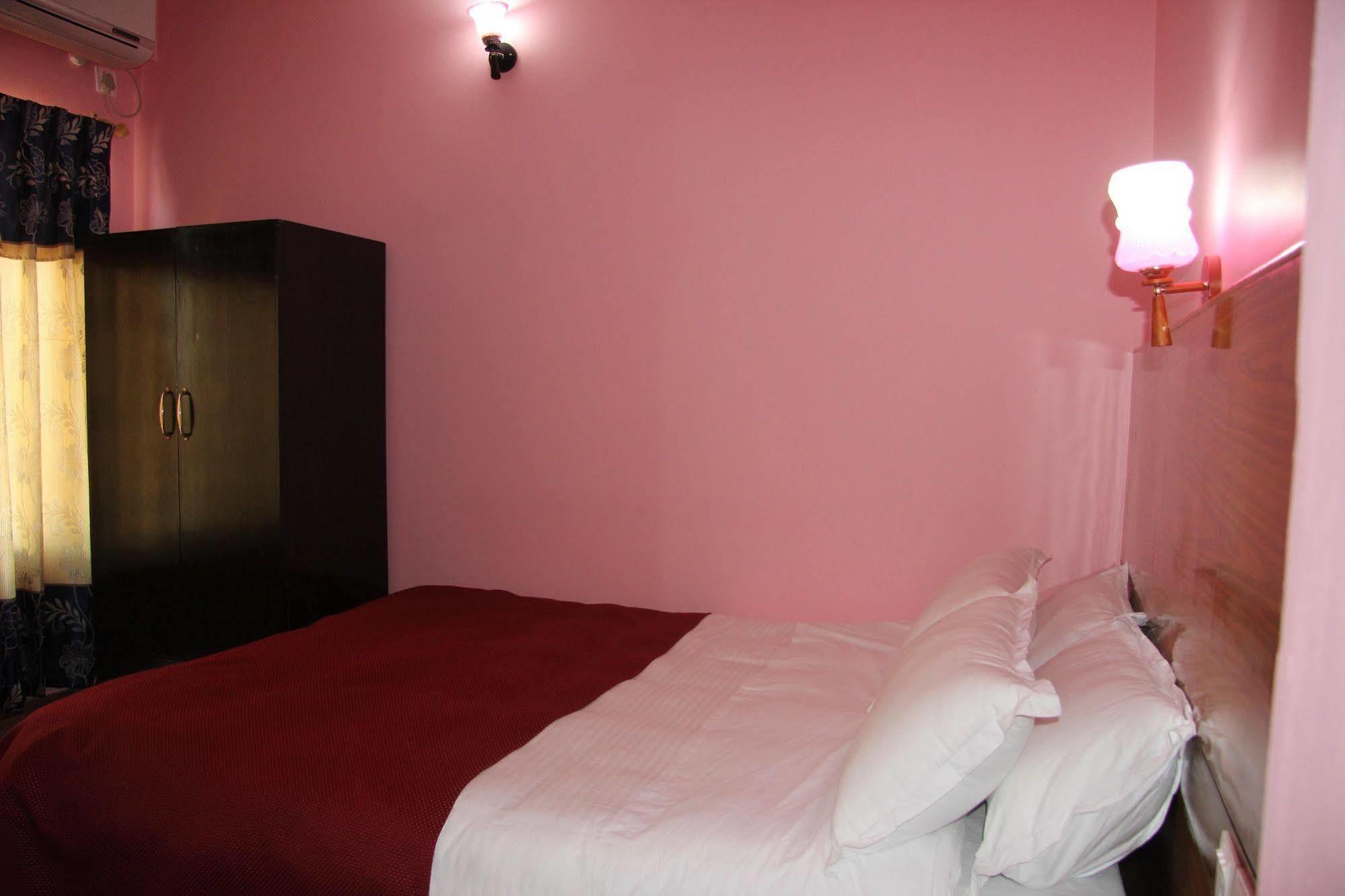 Hotel Buttercup Ποκάρα Εξωτερικό φωτογραφία