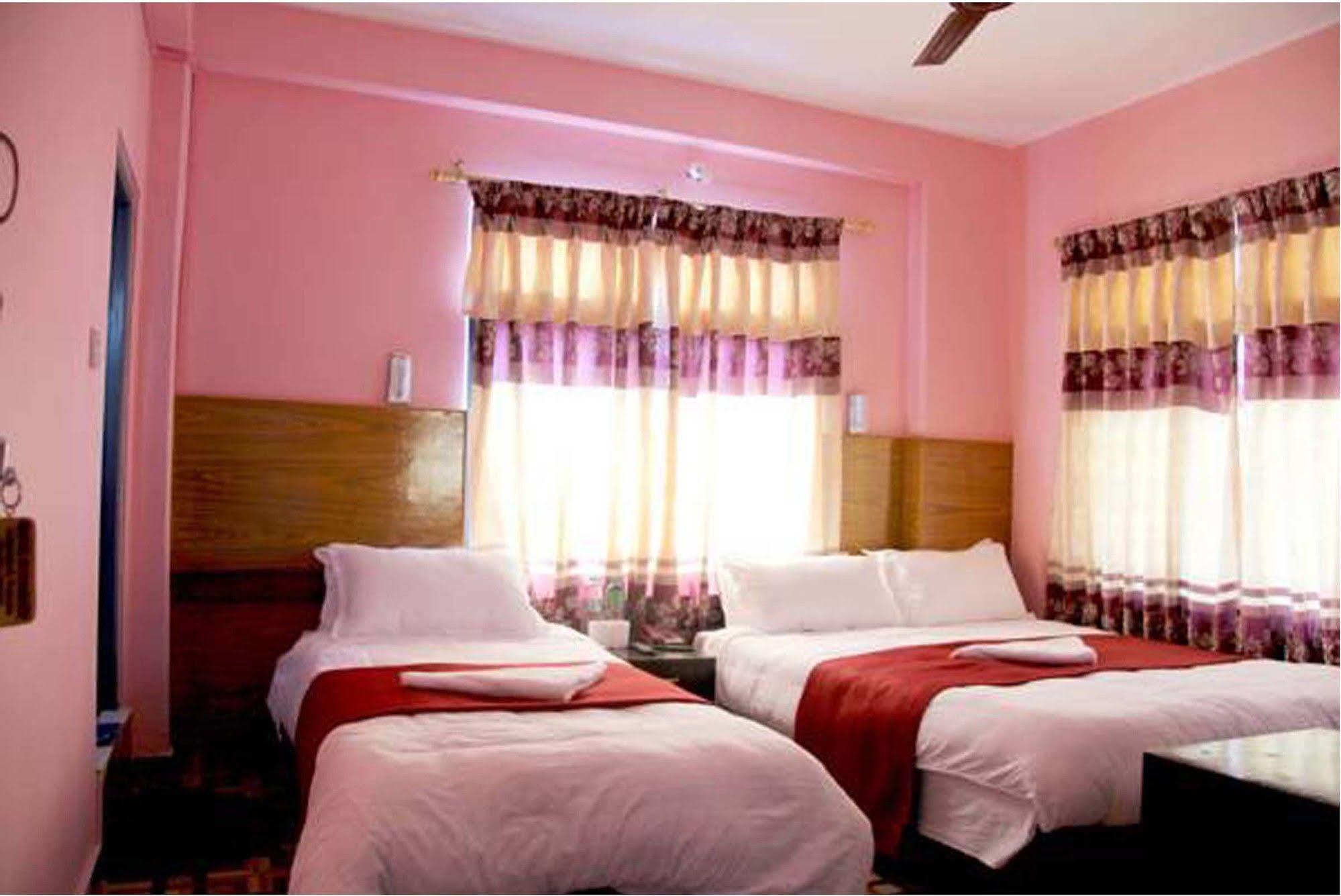 Hotel Buttercup Ποκάρα Εξωτερικό φωτογραφία