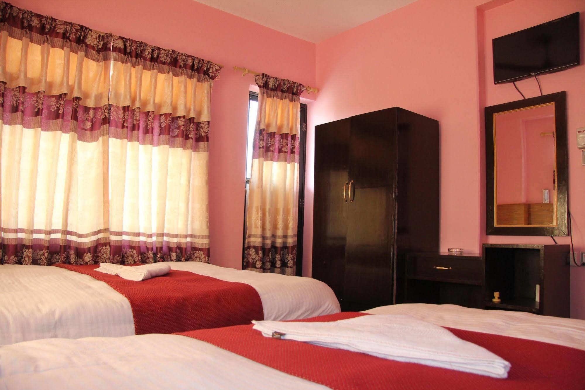 Hotel Buttercup Ποκάρα Εξωτερικό φωτογραφία